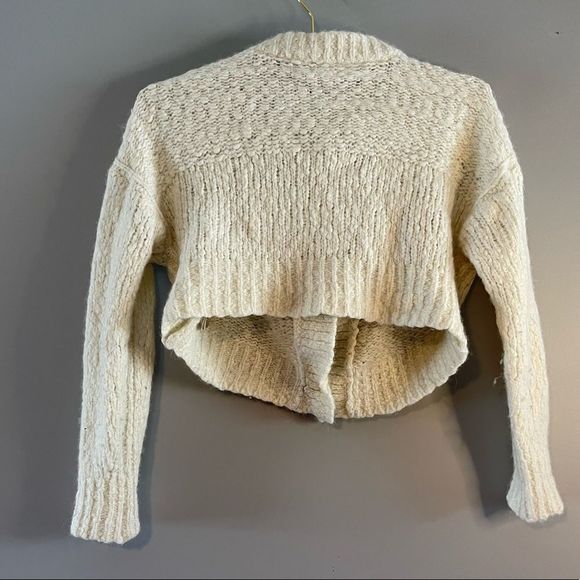 Everlane Alpaca & Merino Wool Cropped Cardigan Sweater || Cream - Picture 4 of 9